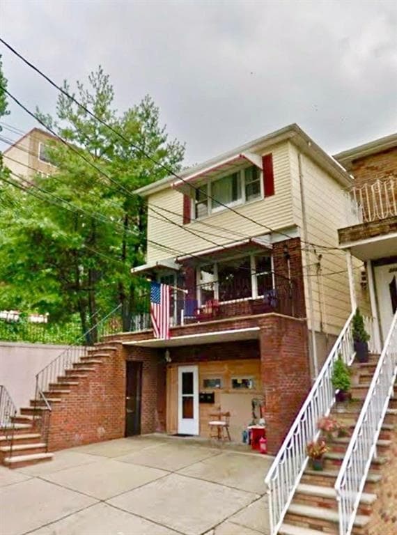 Building Photo - 3409 Givernaud Terrace