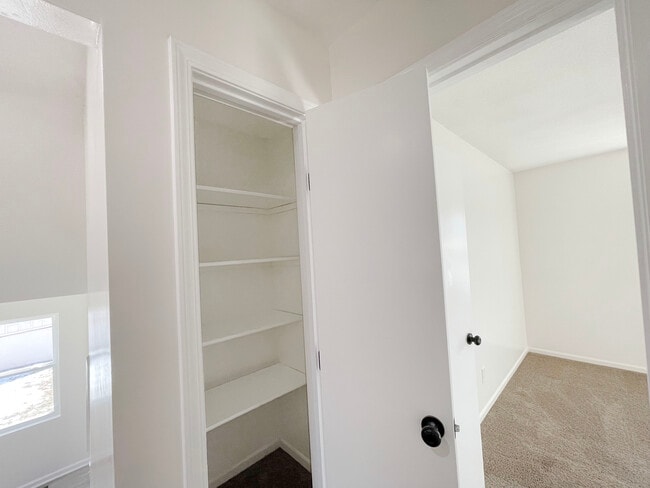 Building Photo - 7104 Orchard Ct