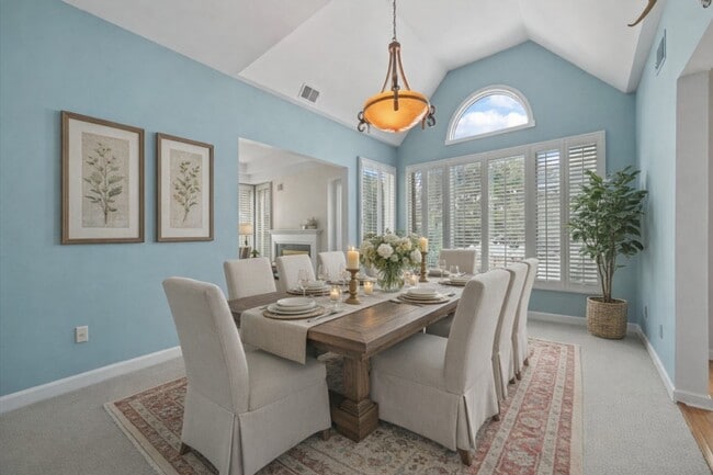 Building Photo - 601 Timberbrooke Dr