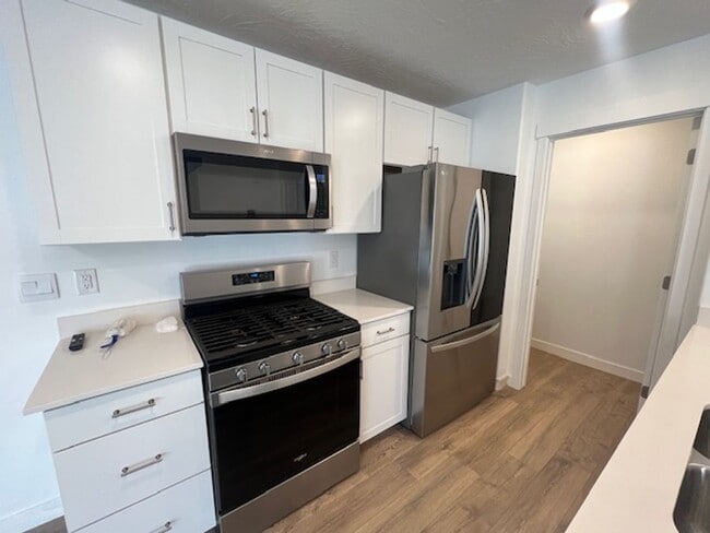 Building Photo - Flexible lease terms!