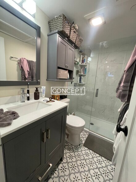 Building Photo - 64 N Margin St