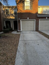 Building Photo - 4219 Highwood Dr
