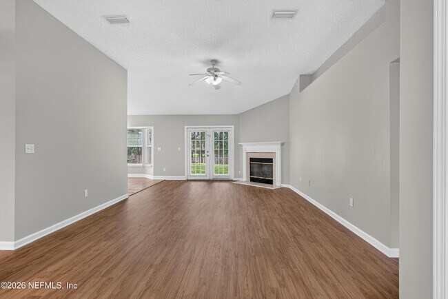 Building Photo - 12949 Chets Creek Dr S