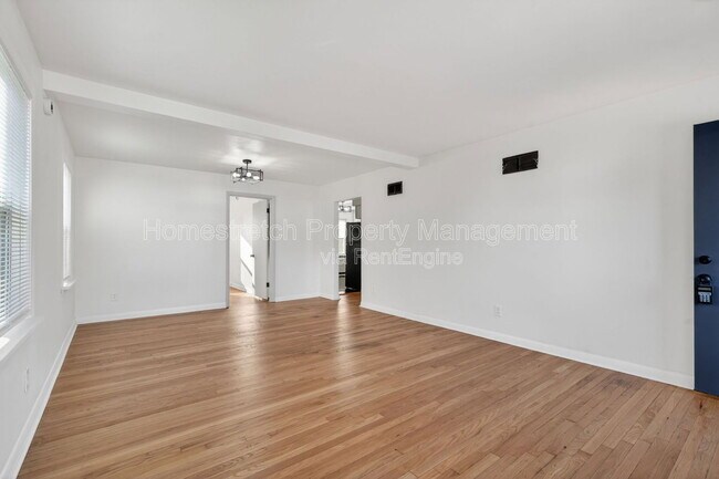 Building Photo - 4707 Roxie St