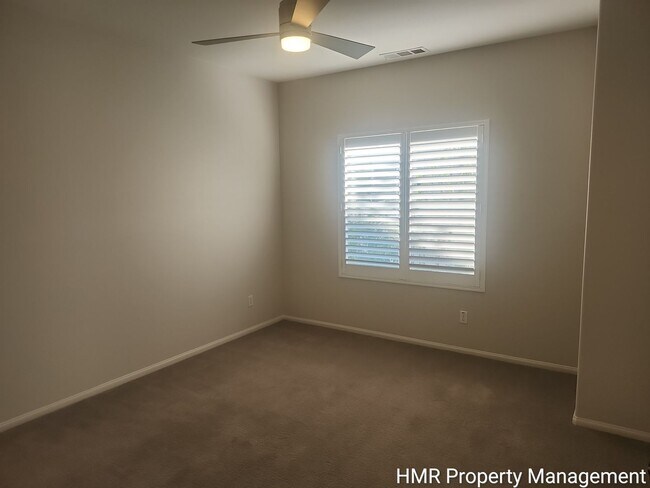 Building Photo - Modern 3-Story Townhouse