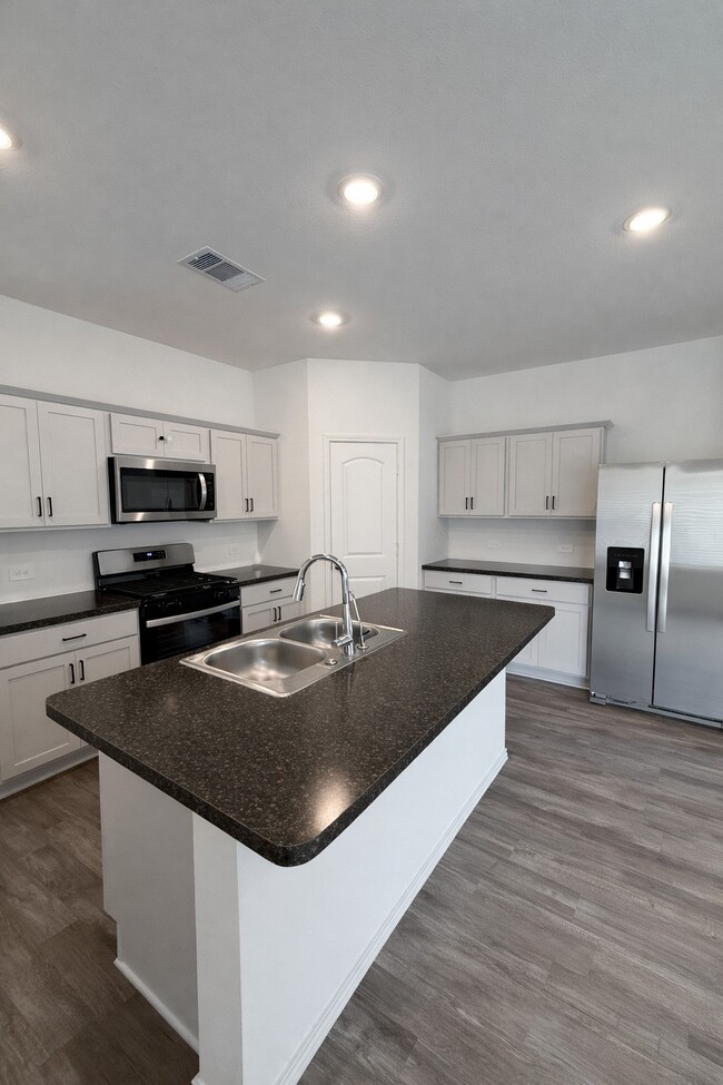 Building Photo - 6059 Canyon Dawn Dr