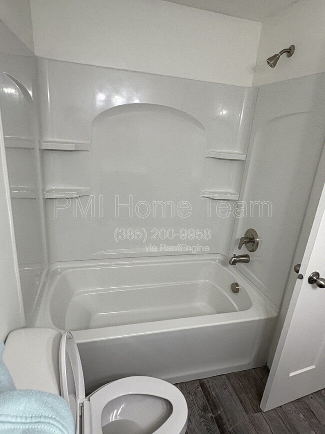 Building Photo - 651 W 1900 S