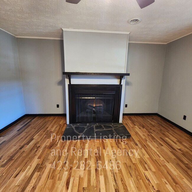 Building Photo - One story home, Elizabethton, 4 Bedrooms