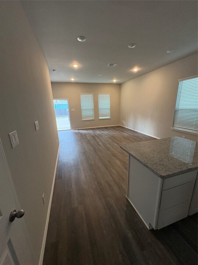 Building Photo - 10196 Barberry St