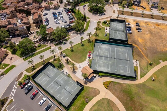 Building Photo - 15210 Pendio Dr