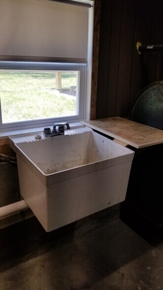 Building Photo - 75 Buckwheat Ave