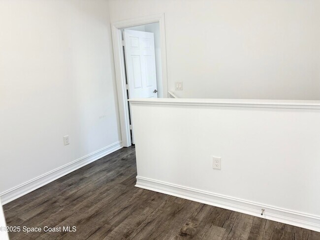 Building Photo - 1455 Isabella Dr