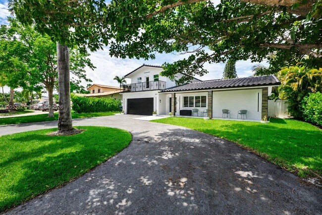 Building Photo - 3261 Seaward Dr