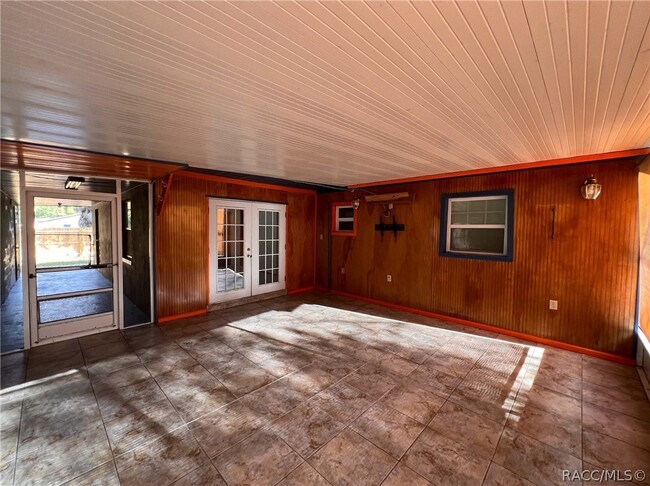 Building Photo - 7660 W Tropical Ln