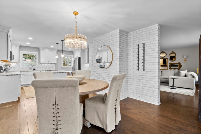 Building Photo - 8608 Whipps Bend Rd