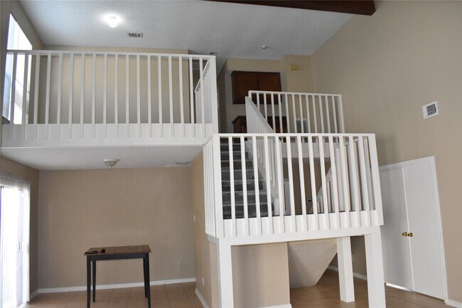 Building Photo - 8903 Kalewood Dr