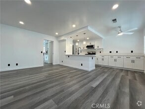 Building Photo - 4640 Glencoe Ave