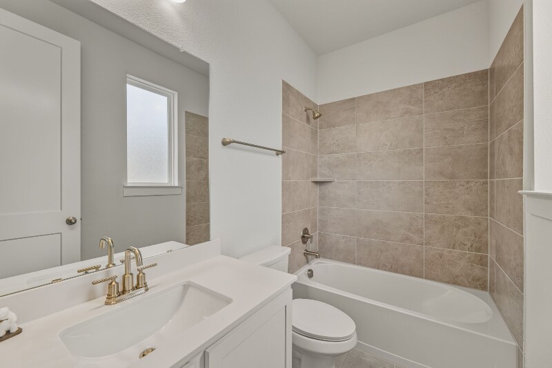 Building Photo - 816 Meadowcrest Dr