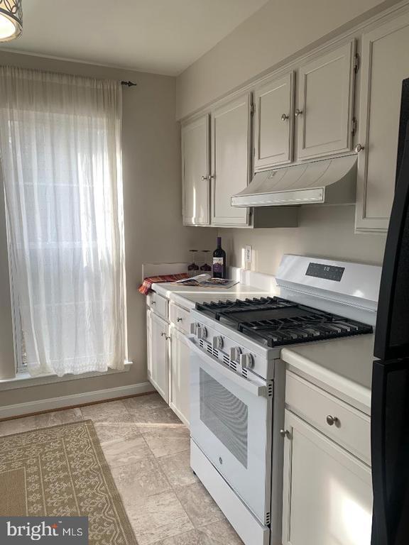 Building Photo - 406 Kentlands Blvd