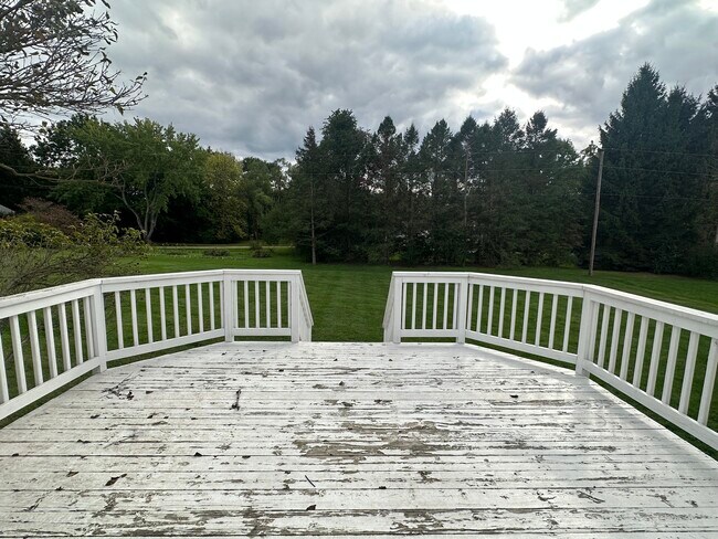 Building Photo - 4934 Claredon Pl