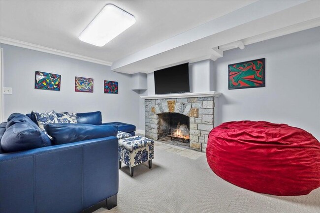 Building Photo - 3916 N Ridgefield Cir