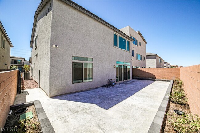 Building Photo - 8708 S Black Cordon Rd