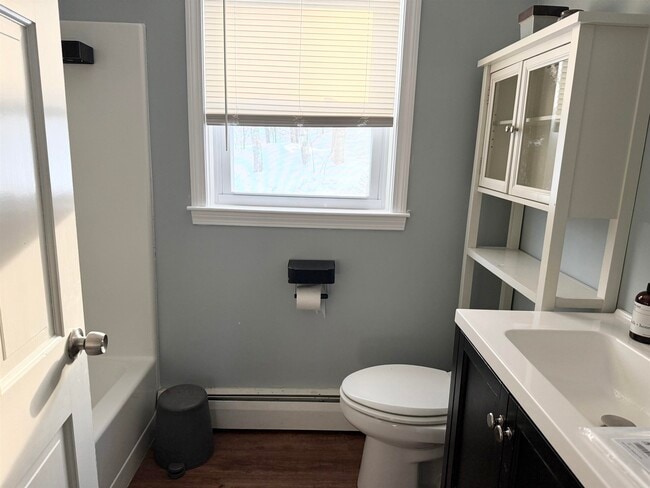 Building Photo - 53 Holmes Dr