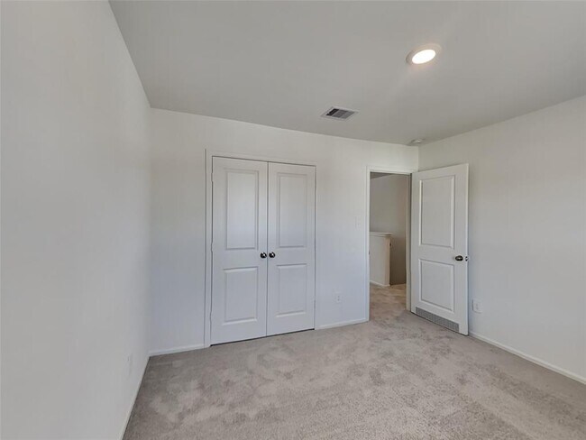 Building Photo - 3023 Twisted Myrtle Dr