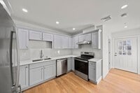 Building Photo - 417 Commercial St