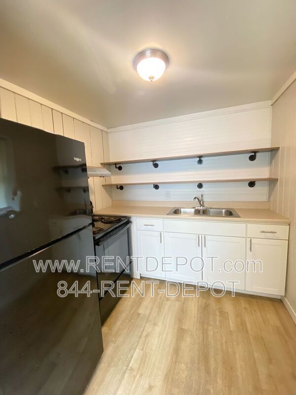 Building Photo - 1102 Washington Ave