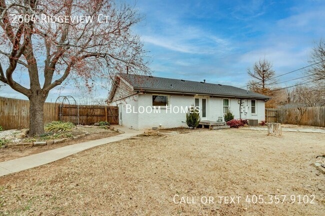 Building Photo - 2604 Ridgeview Ct