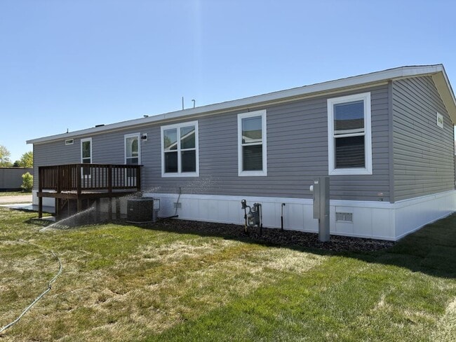 Building Photo - 13955 Bunratty Ave