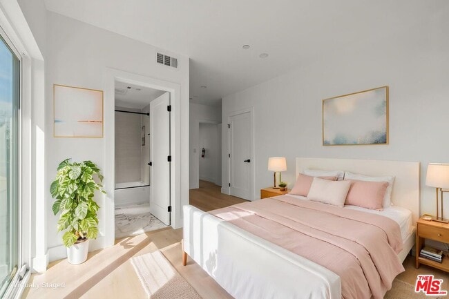 Building Photo - 1933 Magnolia Ave