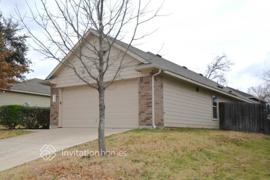 Building Photo - 111 E Kirnwood Dr