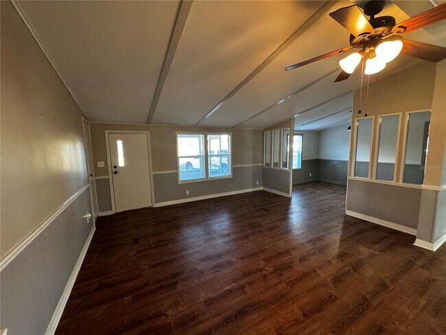 Building Photo - 2484 Gator Ln