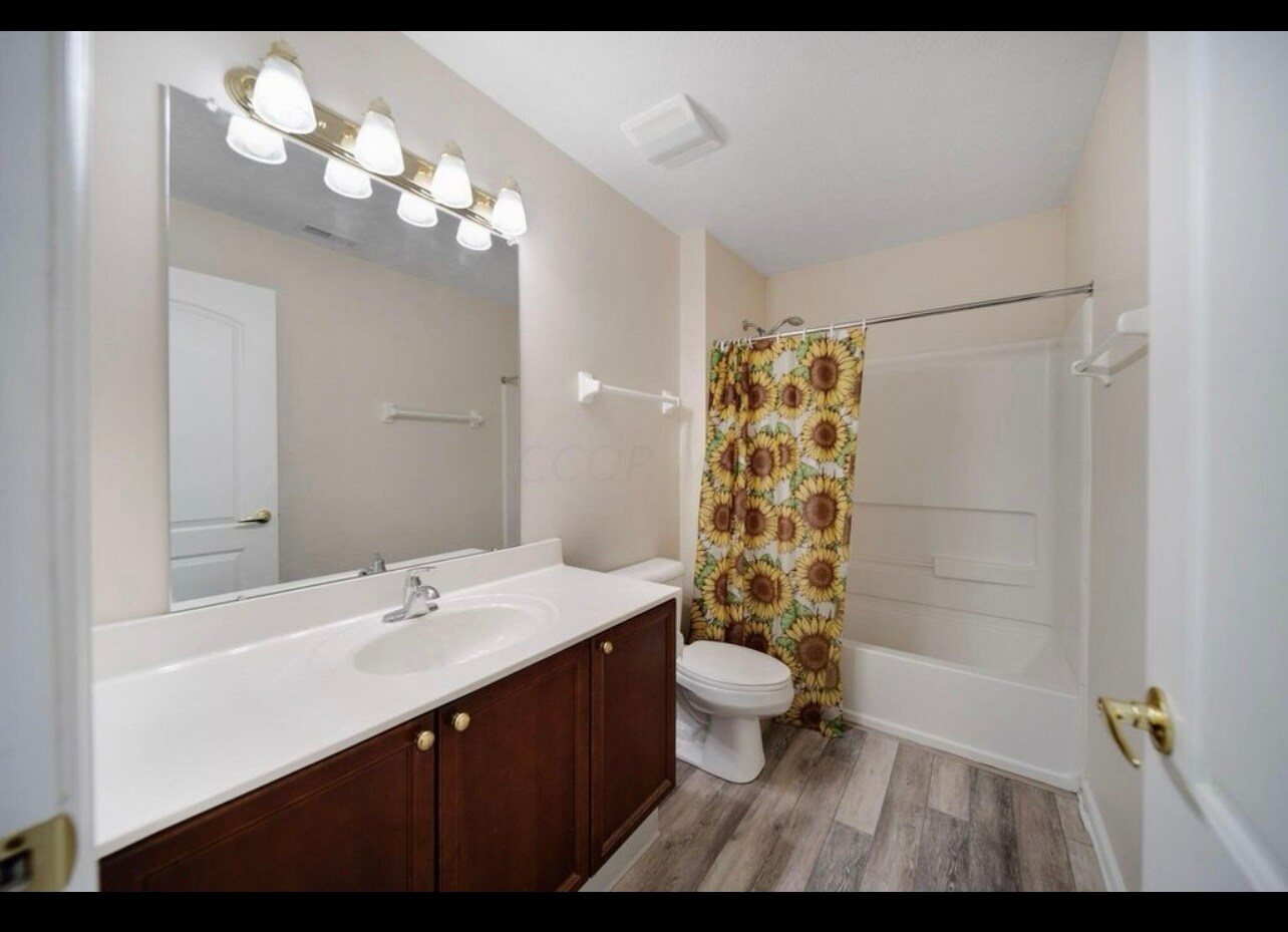 Building Photo - 785 Hidden Springs Dr