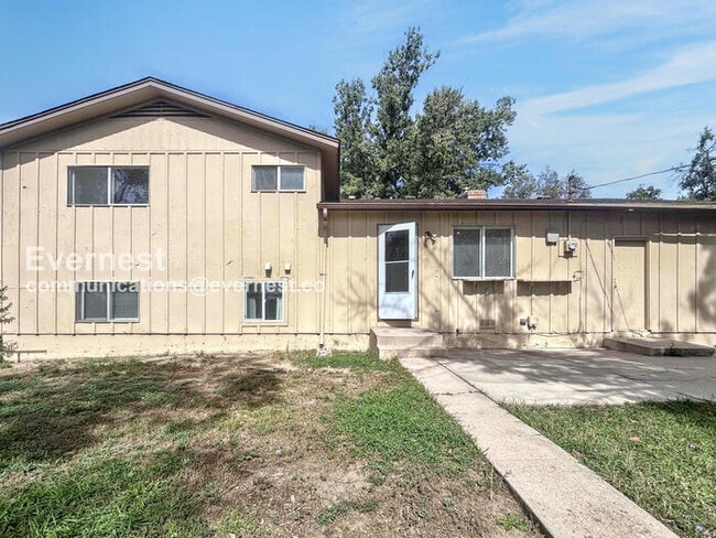 Building Photo - 1409 Laurette Dr