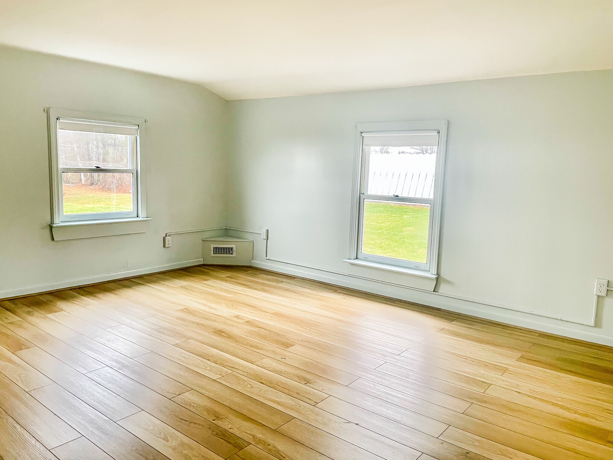 Building Photo - 1699 Main St