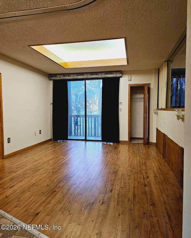 Building Photo - 3175 Ravines Rd