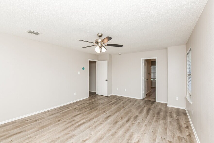 Building Photo - 1315 Rabbit Ridge