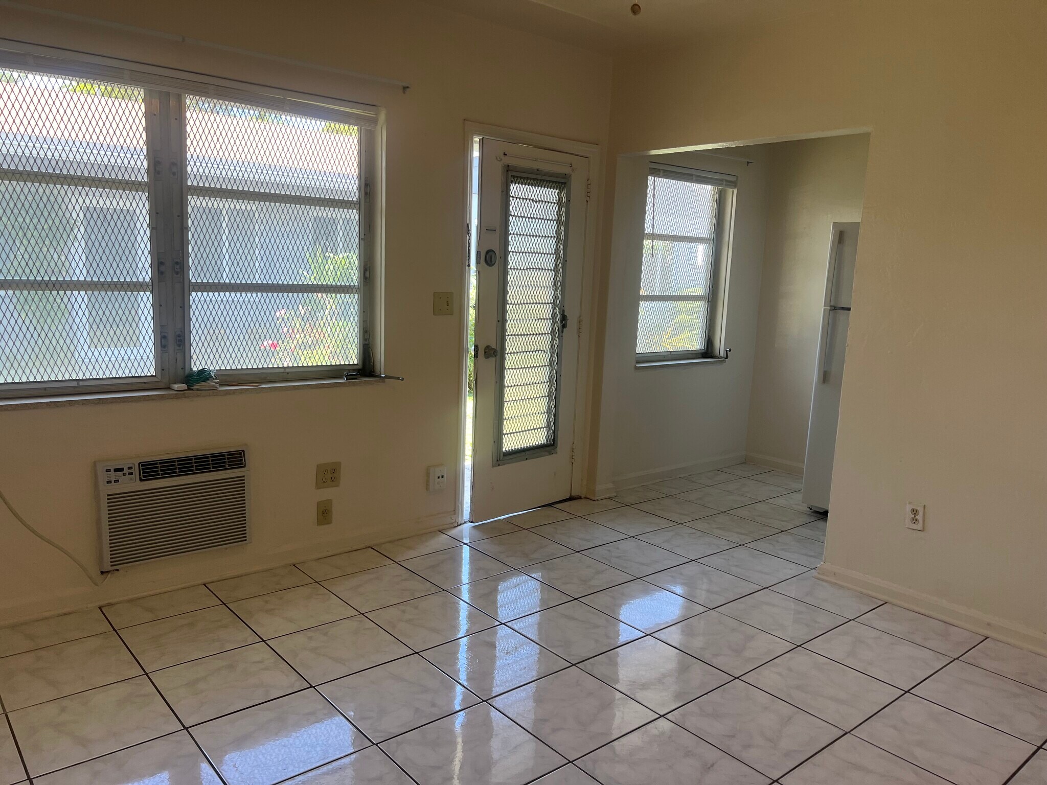 Building Photo - 2359 NE 172nd St