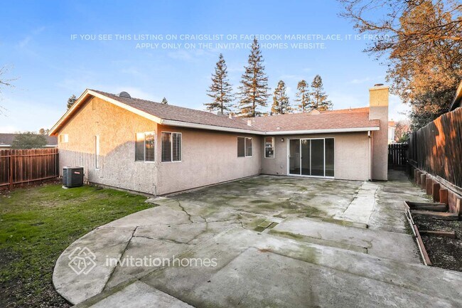 Building Photo - 529 Oakborough Ave