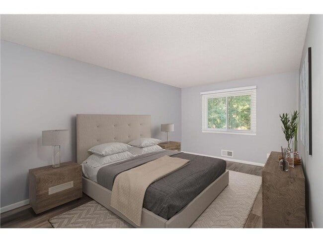 Building Photo - Updated 3 bedroom, 2 bath townhome near Eden Prairie Center!  Available 3/1/26