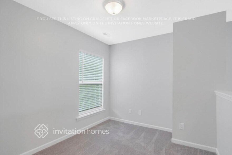 Building Photo - 4925 Delta Lake Dr