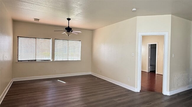 Building Photo - 1615 Palcio Real Dr