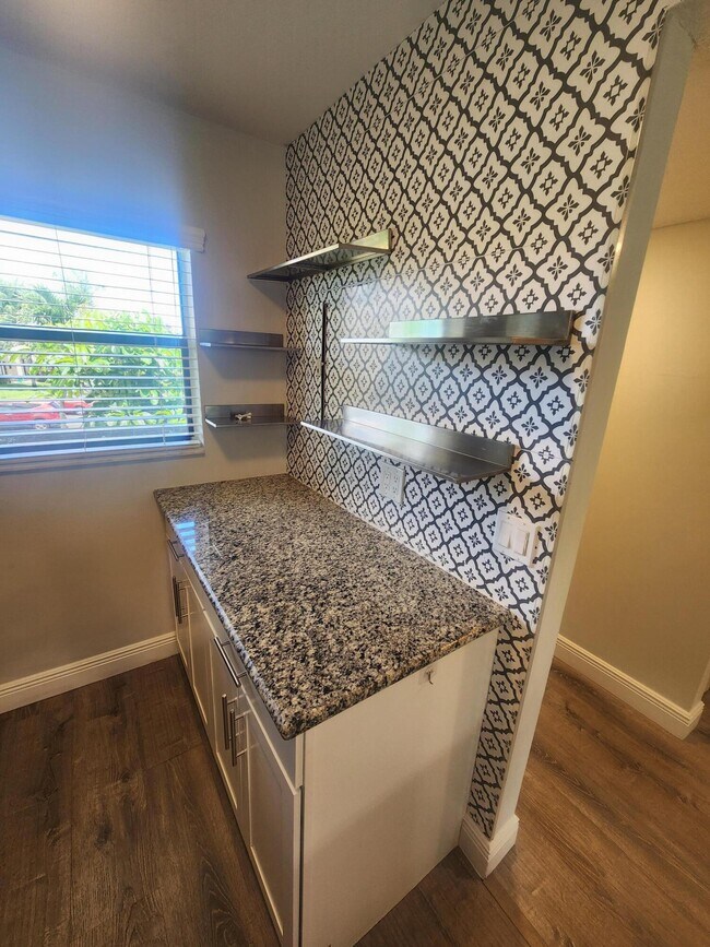 Building Photo - 7257 Golf Colony Ct