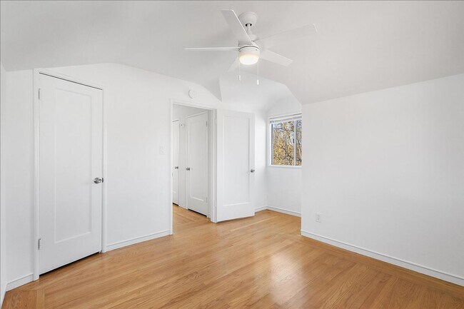 Building Photo - 3131 Fernside Blvd