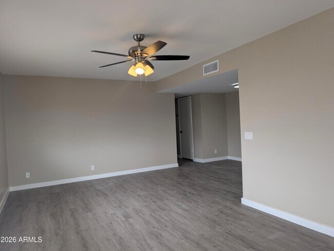 Building Photo - 4714 E Belleview St