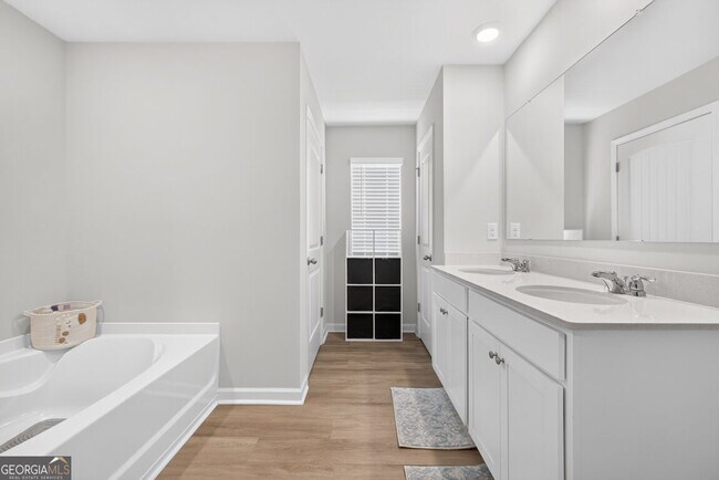 Building Photo - 4136 Kestrel Ct