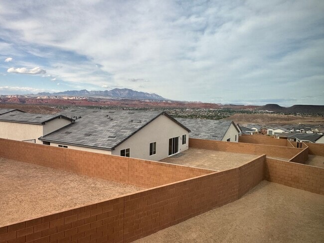 Building Photo - Brand New!!!  Beautiful 4 Bedroom Divario Home! VIEWS VIEWS VIEWS!!!